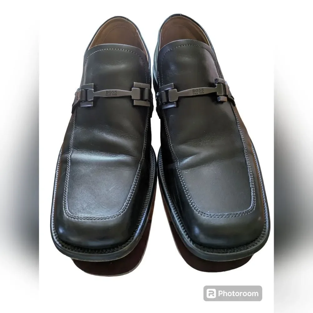 BOSS Hugo Boss men’s Italian made leather loafers. Black.